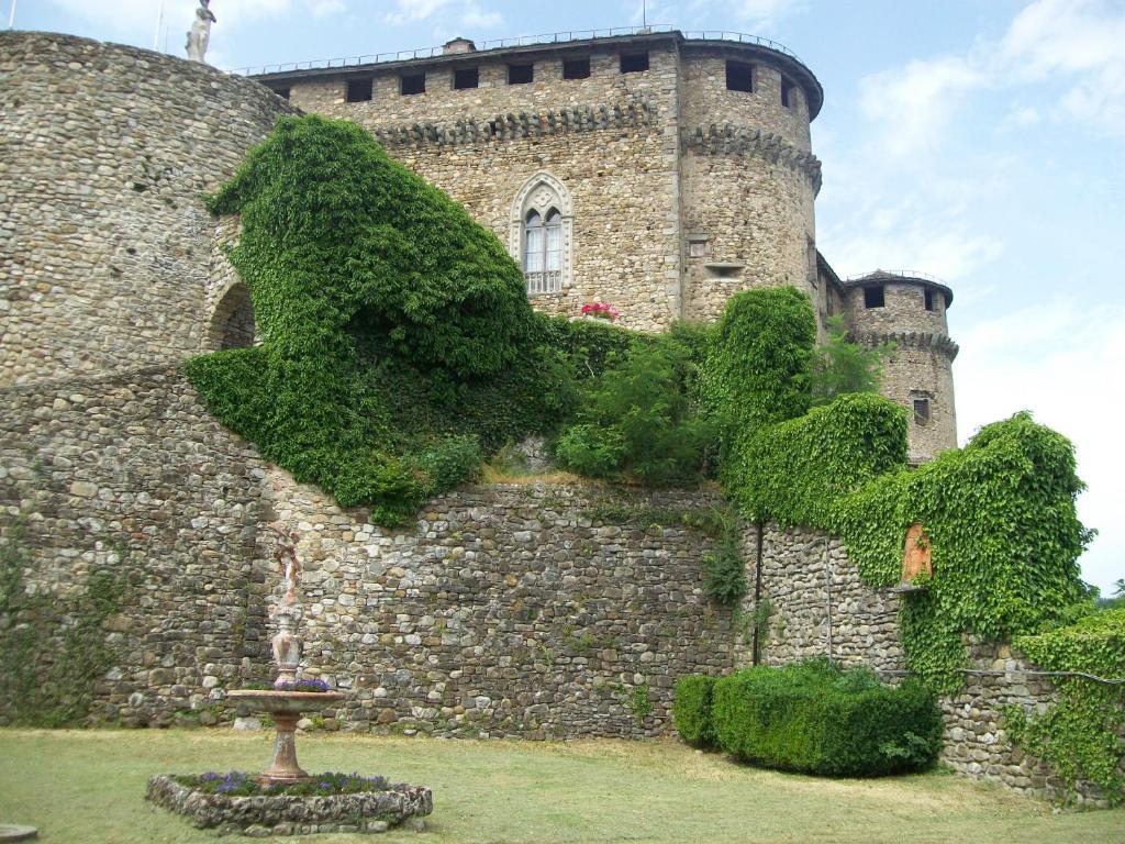 Castello Di Compiano Hotel Relais Museum Kültér fotó